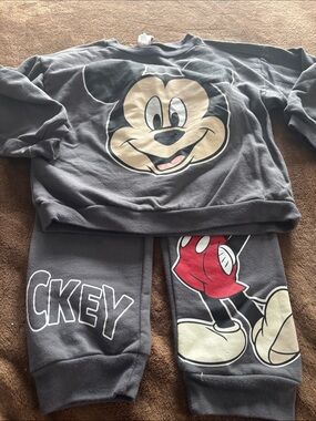 Gray Mickey Mouse Kids Sweatshirt & Jogger Set